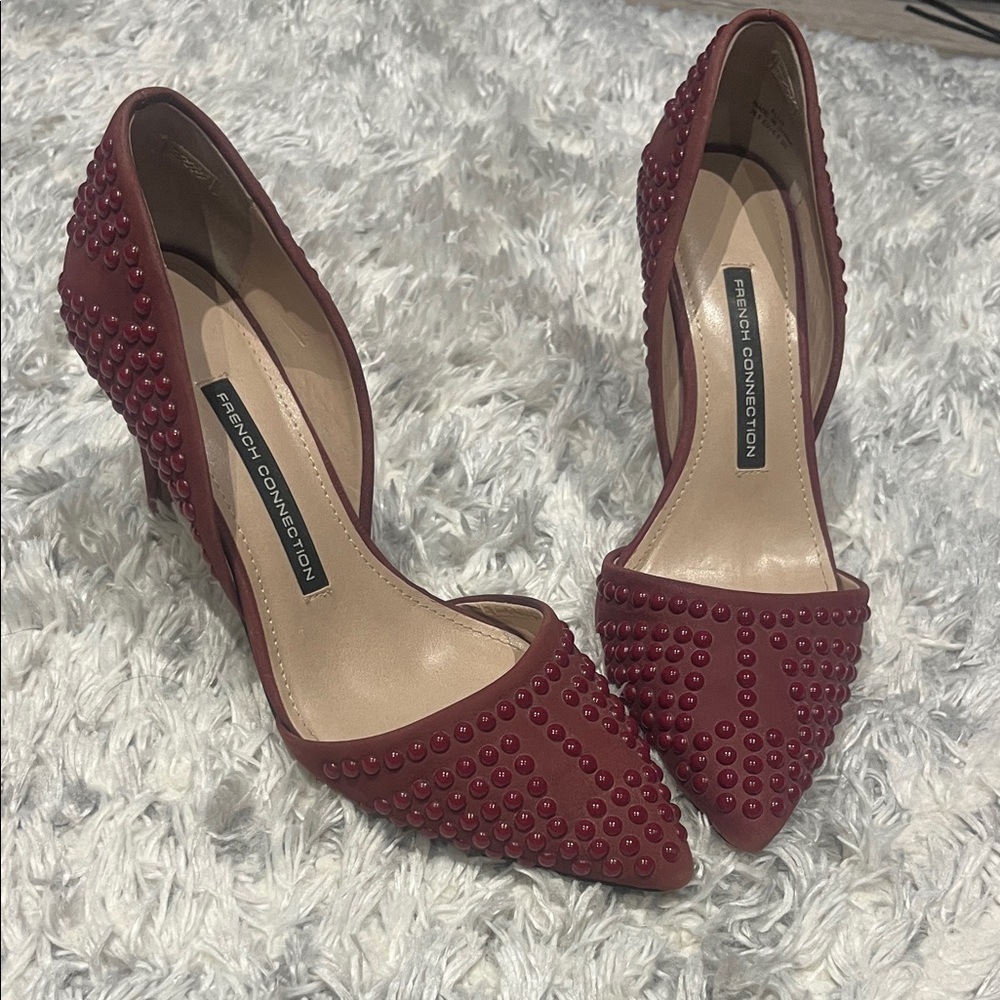 FCUK FRENCH CONNECTION BURGUNDY STUDDED HEELS